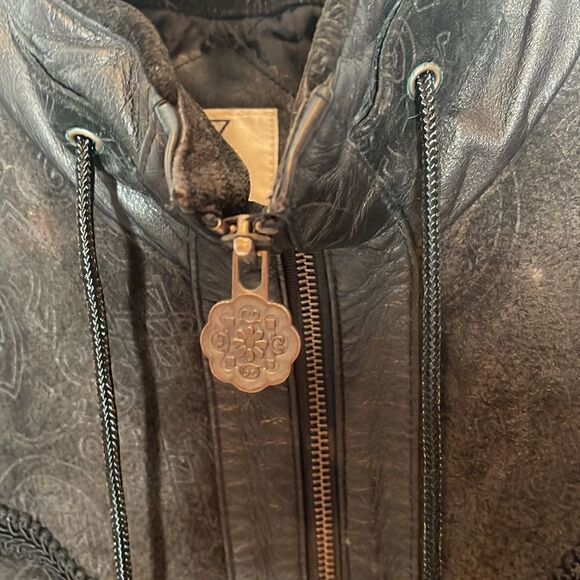 Vintage John Weitz Black Leather Jacket. Size Medium. - Picture 5 of 12